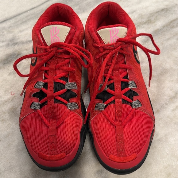 Nike Kyrie Flytrap 6 Basketball Shoes, Size 8.5 - Picture 2 of 14